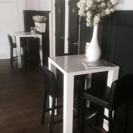 Bij Verhoeven 3* ゼーフェンベルゲン