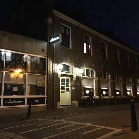 Bij Verhoeven 3*